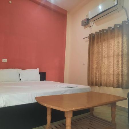 Sky Inn Paying Guest House Варанаси Экстерьер фото